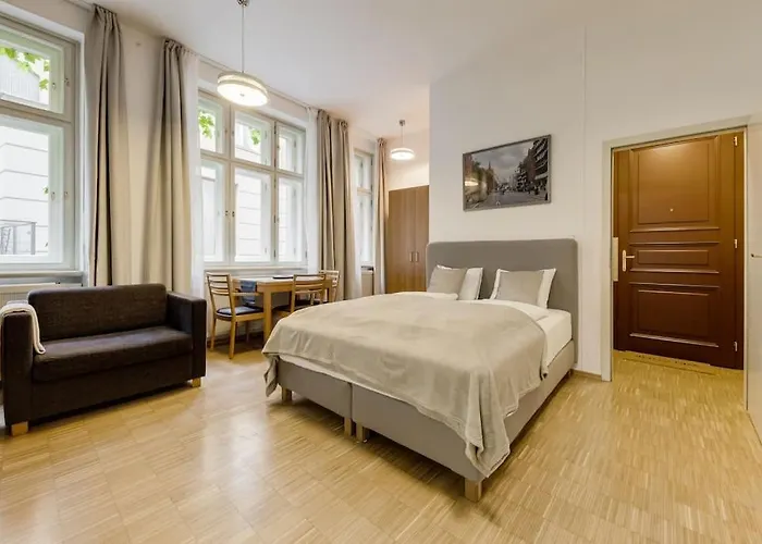 Deluxe Suite In Prime Location